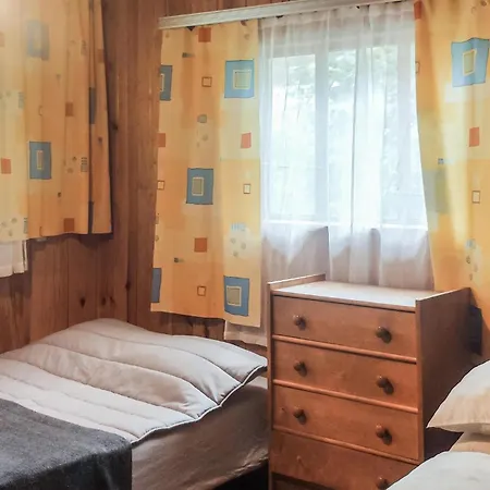 2 Bedroom Cozy In Popowo-letnisko Casa de Férias *